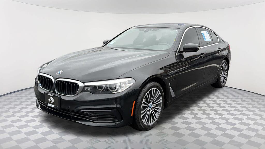 2019 BMW 5 Series 530e iPerformance Sedan RWD