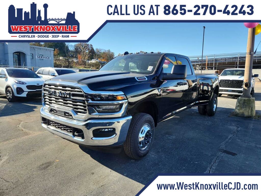 2026 RAM 3500 Tradesman Crew Cab LB DRW 4WD