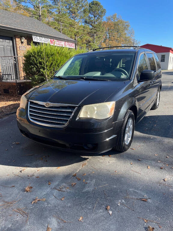 2008 Chrysler Town & Country Touring FWD