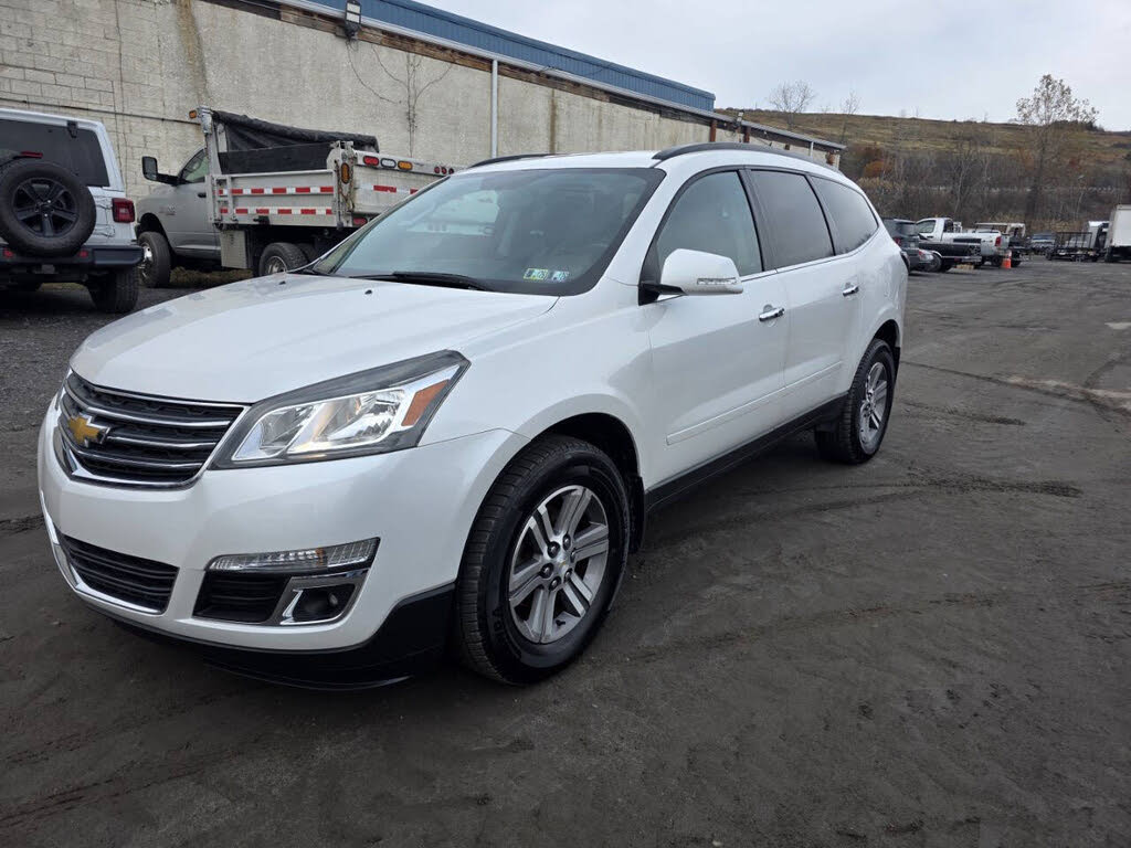 2017 Chevrolet Traverse 2LT AWD