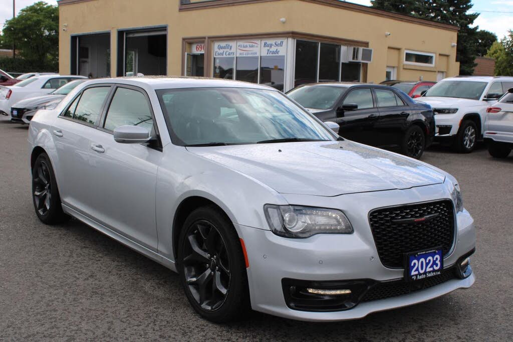 2023 Chrysler 300 S V6 RWD