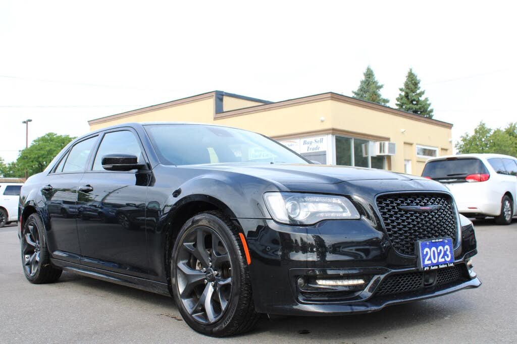 2023 Chrysler 300 S V6 RWD