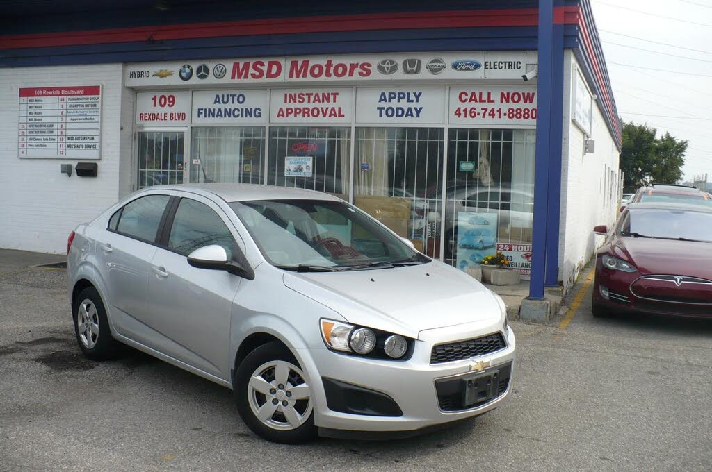 2012 Chevrolet Sonic 1LS Sedan FWD