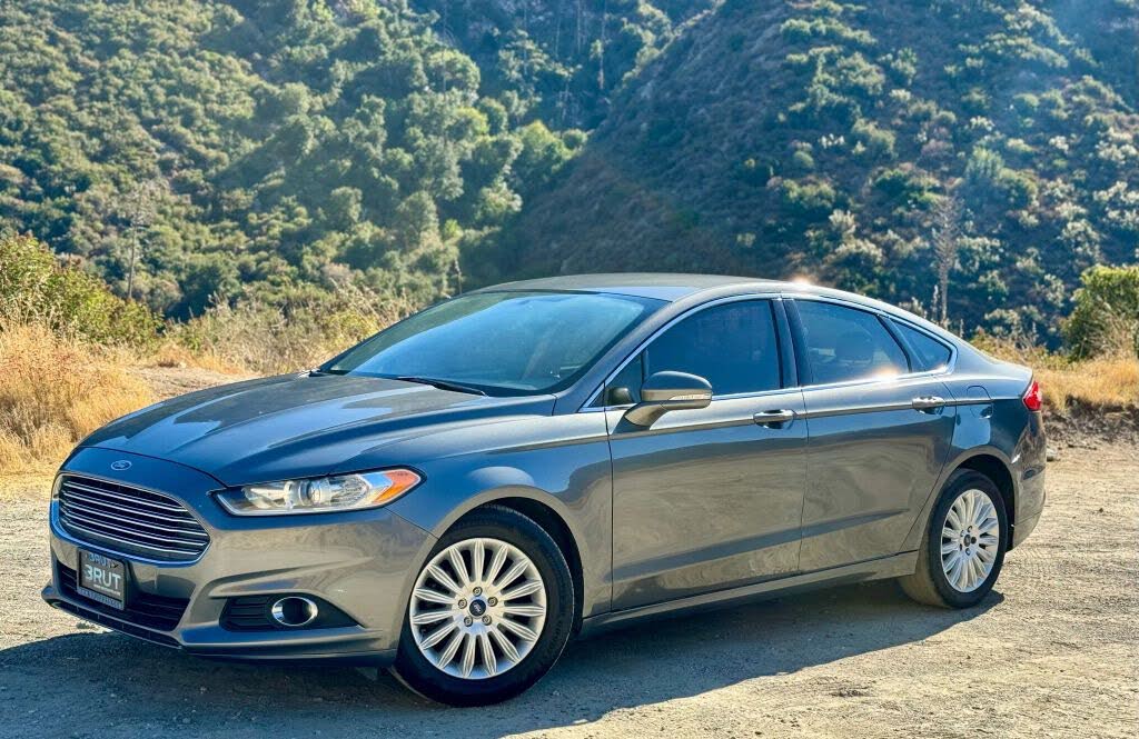 2014 Ford Fusion Hybrid SE FWD