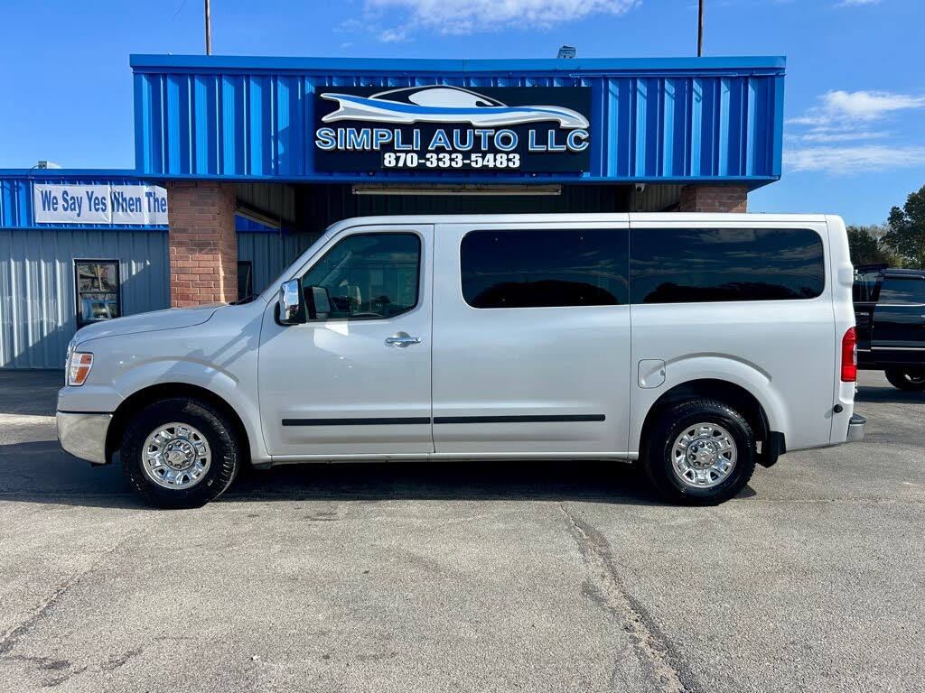 2017 Nissan NV Passenger S V8