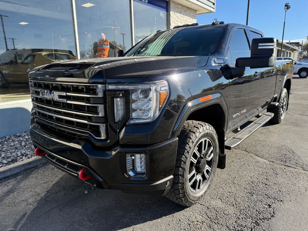 2020 GMC Sierra 2500HD AT4 Crew Cab 4WD