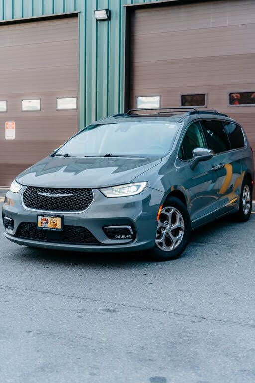 2022 Chrysler Pacifica Limited AWD