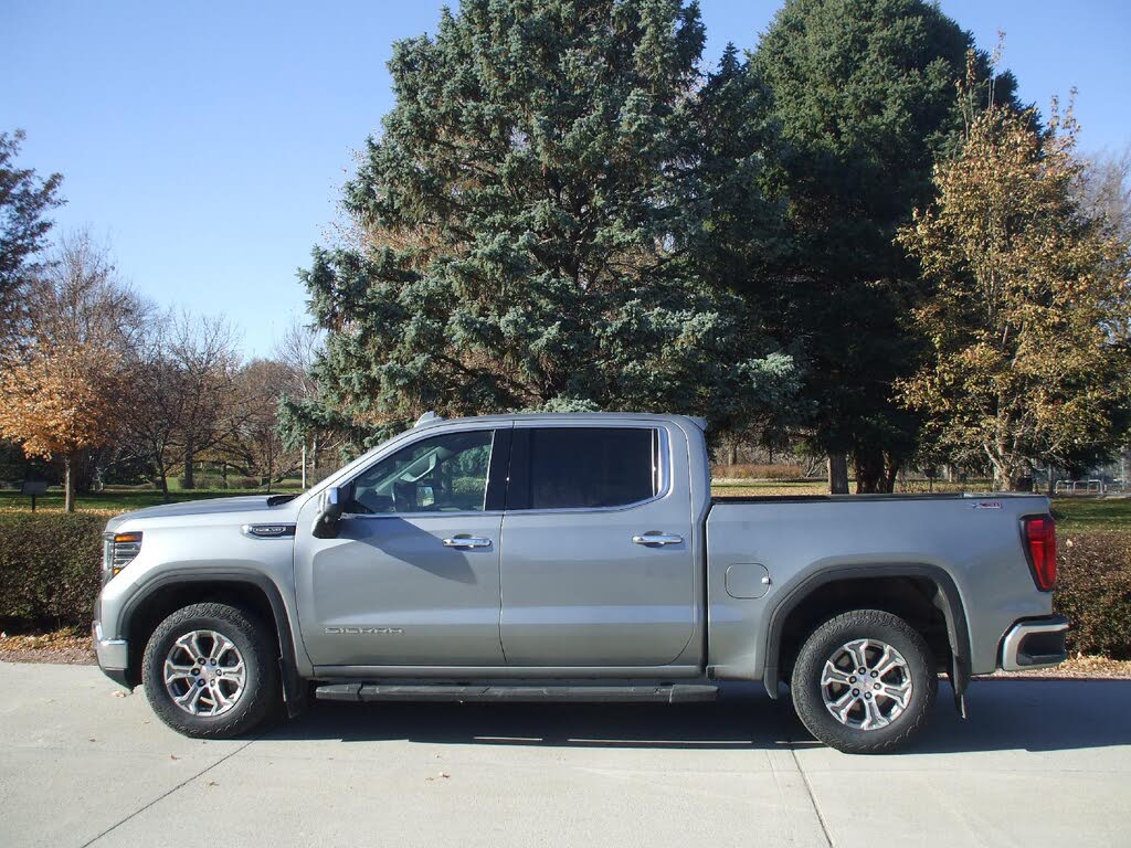 2023 GMC Sierra 1500 SLT Crew Cab 4WD