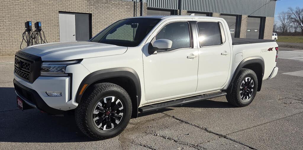 2024 Nissan Frontier PRO-4X Crew Cab 4WD