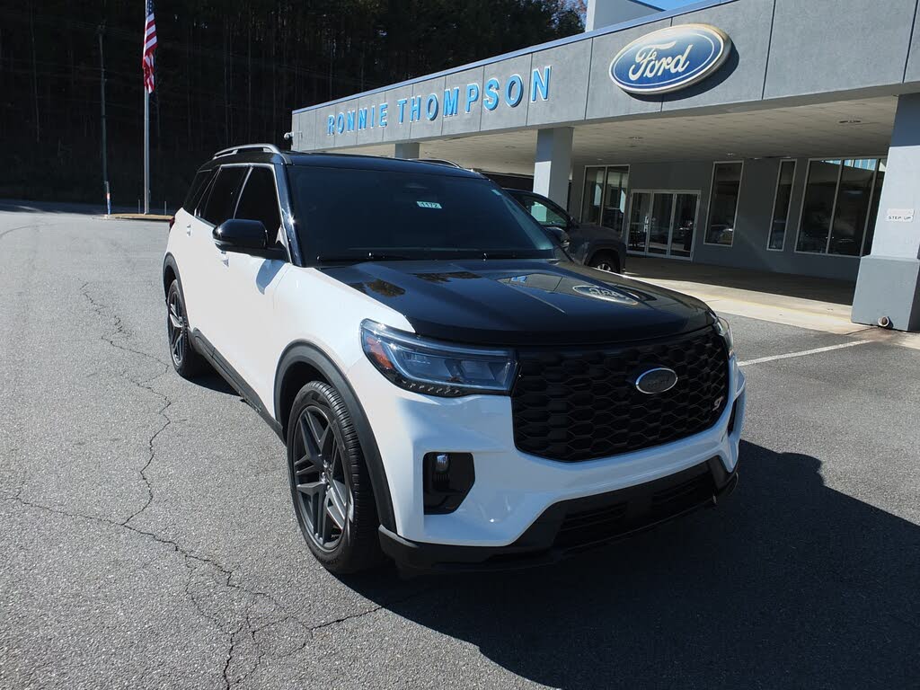 2025 Ford Explorer ST AWD