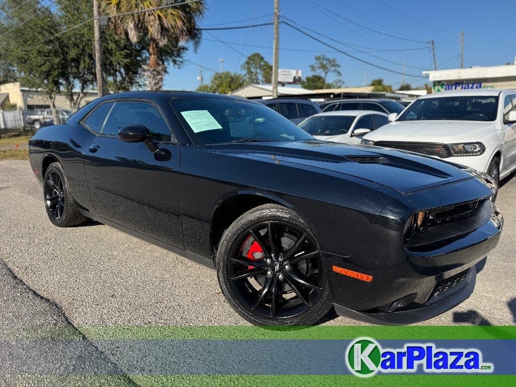 2018 Dodge Challenger SXT RWD