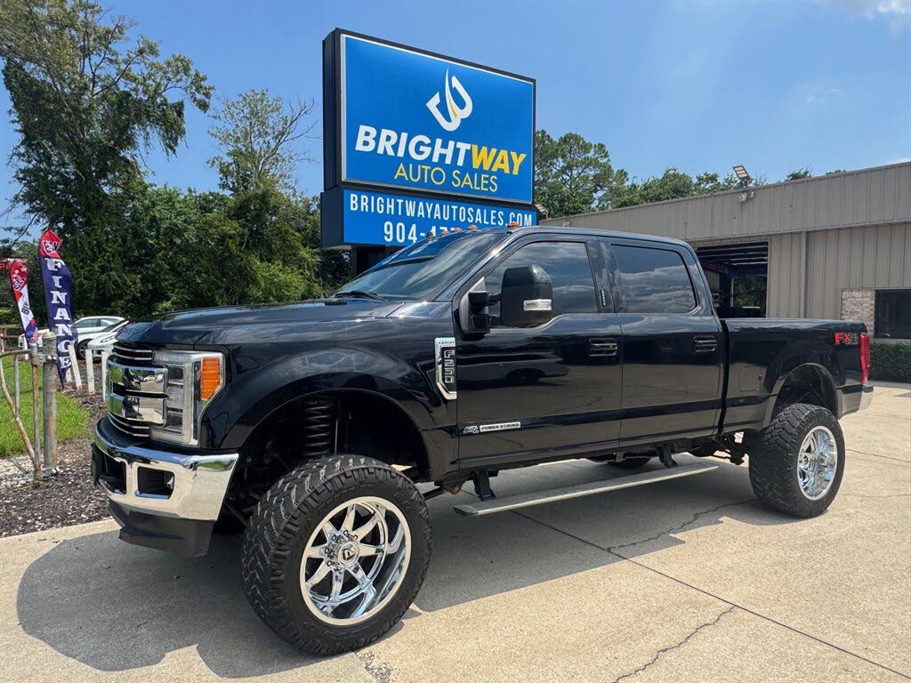 2019 Ford F-250 Super Duty Lariat Crew Cab 4WD