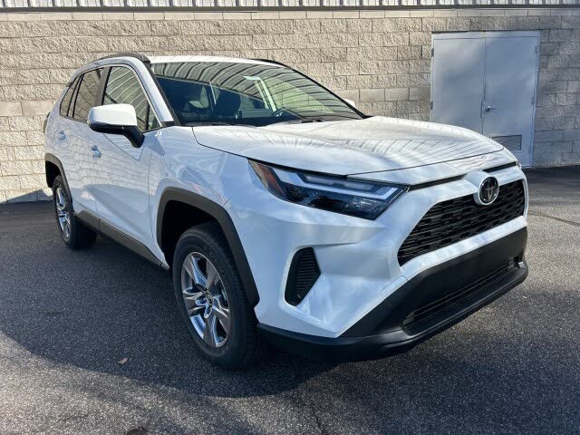 2025 Toyota RAV4 XLE AWD