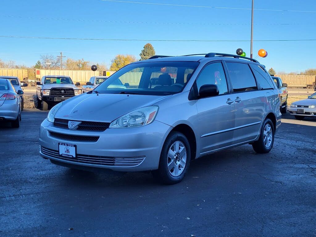 2004 Toyota Sienna 4 Dr CE Passenger Van