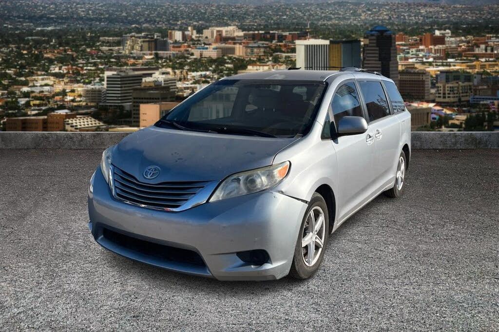 2017 Toyota Sienna LE 8-Passenger FWD