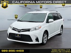 Toyota Sienna LE 7-Passenger FWD with Auto-Access Seat