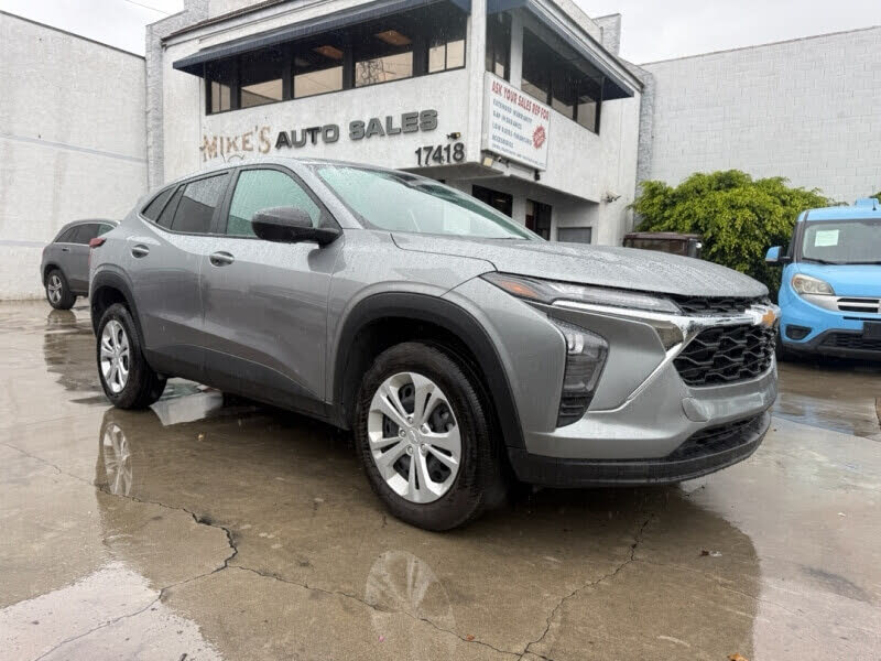 2025 Chevrolet Trax LS FWD