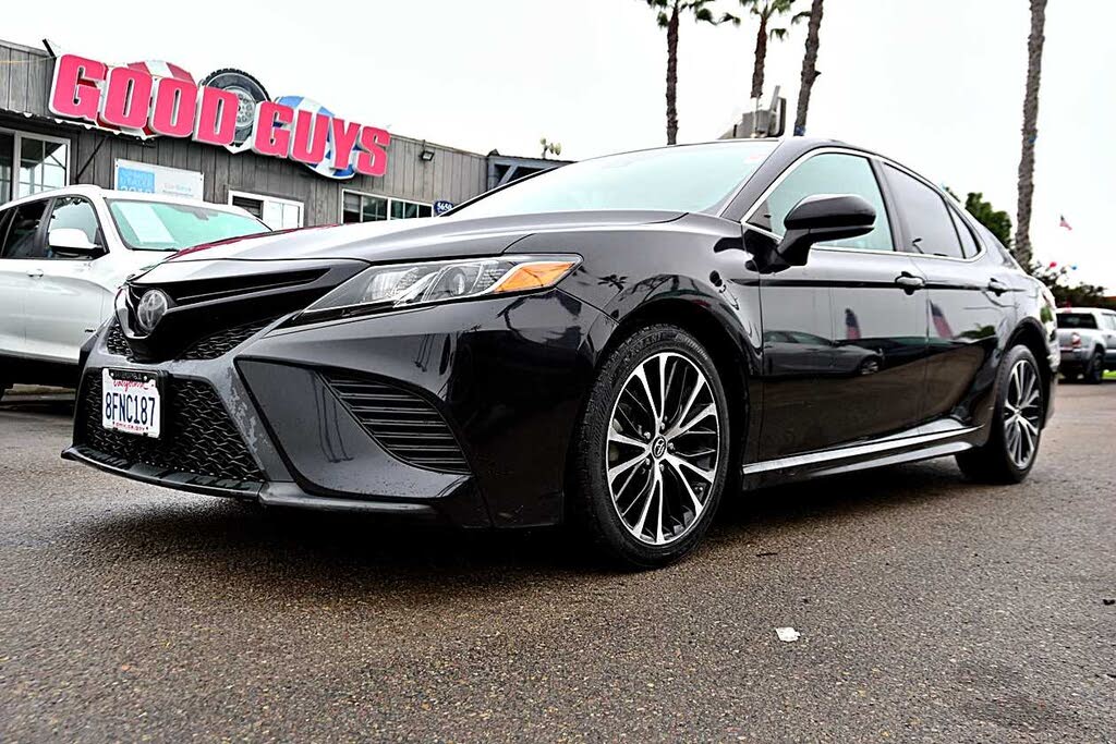 2018 Toyota Camry SE