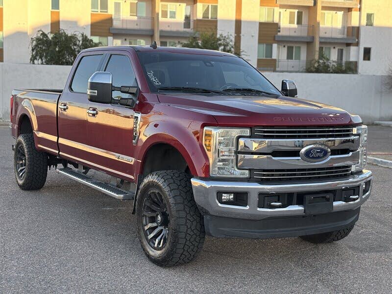 2019 Ford F-250 Super Duty Lariat Crew Cab LB 4WD