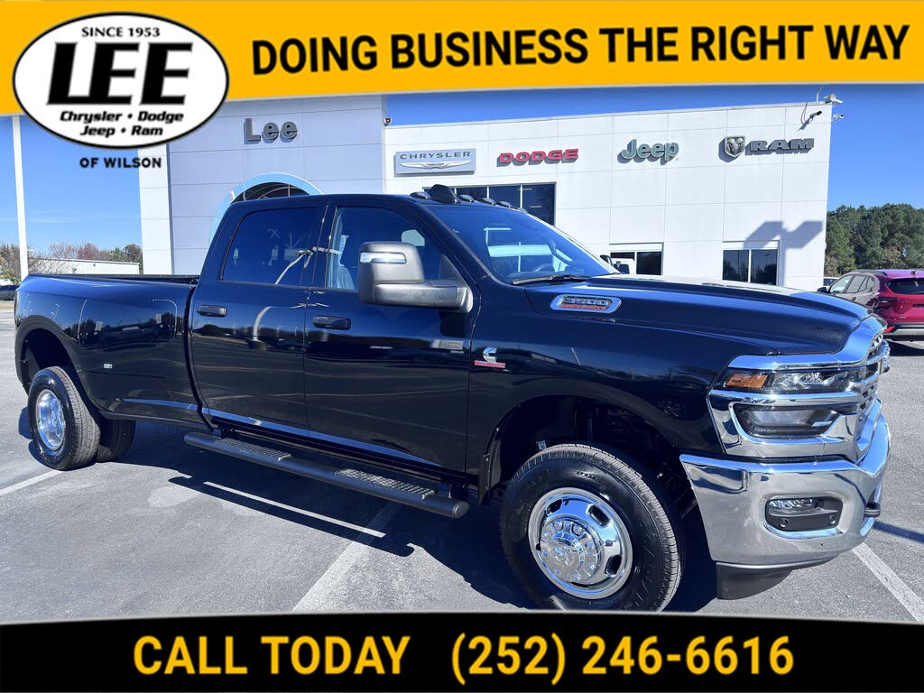 2026 RAM 3500 Tradesman Crew Cab LB DRW 4WD