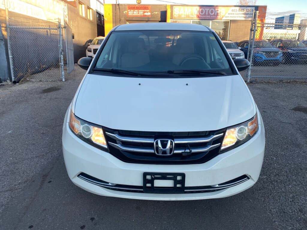 2015 Honda Odyssey SE FWD