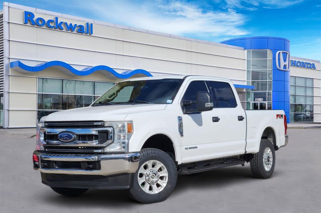 2022 Ford F-250 Super Duty XLT Crew Cab 4WD