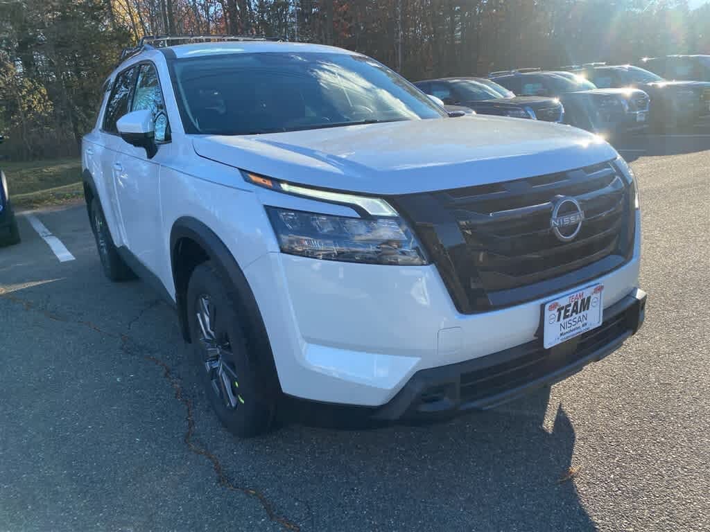 2025 Nissan Pathfinder SV 4WD