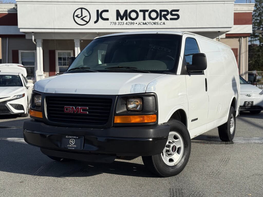2004 GMC Savana 2500 Passenger Van