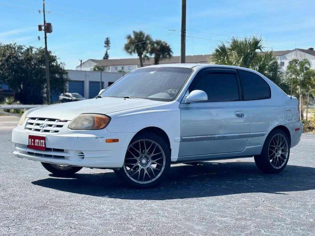 2005 Hyundai Accent GT 2-Door Hatchback FWD