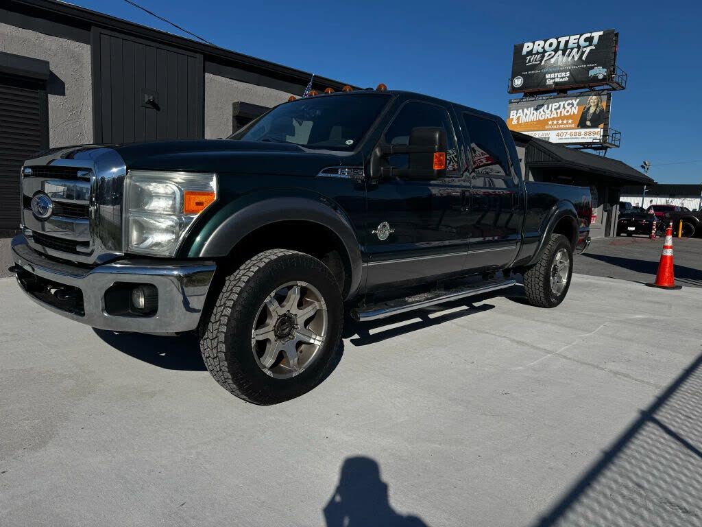 2011 Ford F-250 Super Duty Lariat Crew Cab 4WD