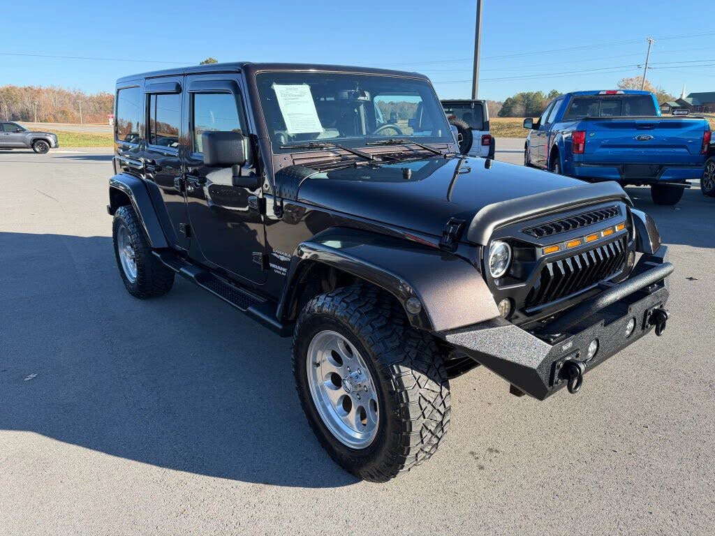2013 Jeep Wrangler Unlimited Sahara 4WD