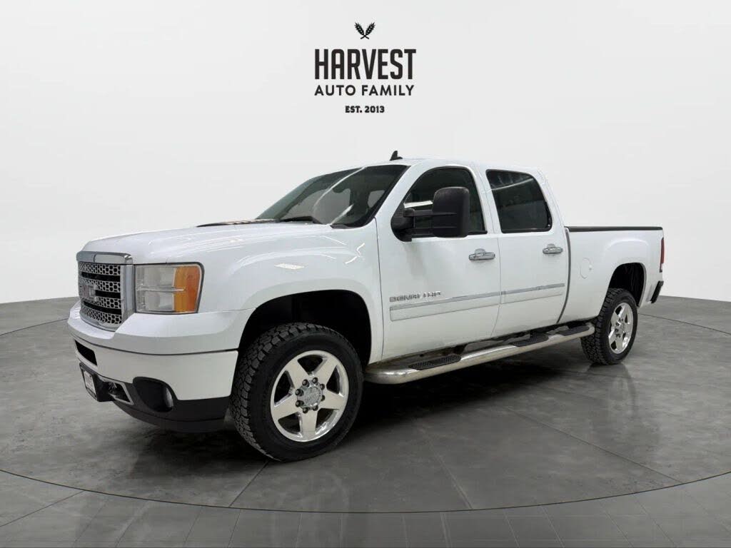 2014 GMC Sierra 2500HD Denali Crew Cab SB 4WD