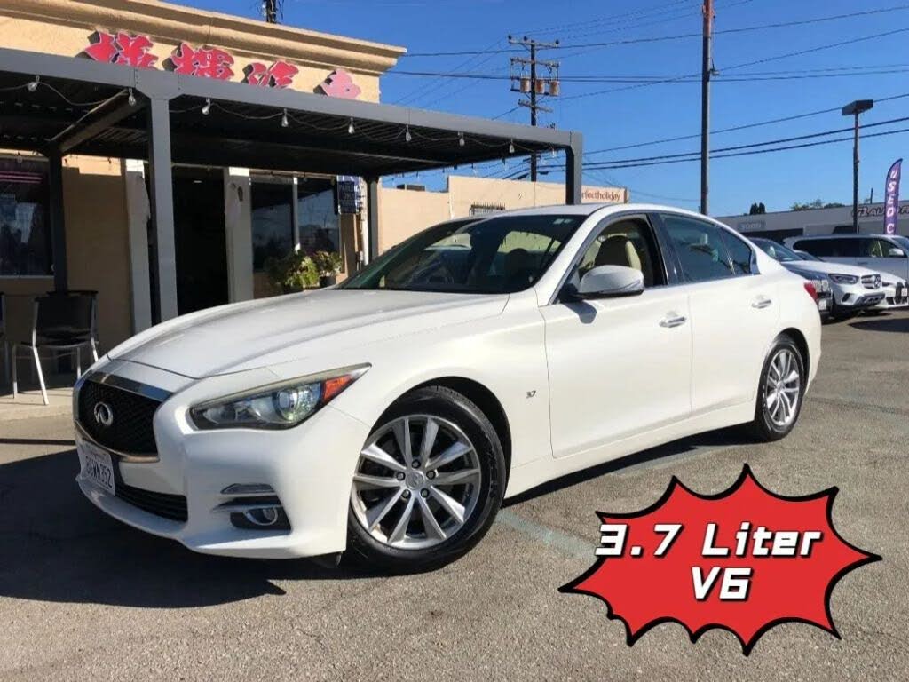 2015 INFINITI Q50 3.7 Premium RWD