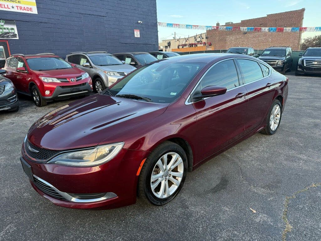 2016 Chrysler 200 Limited Sedan FWD