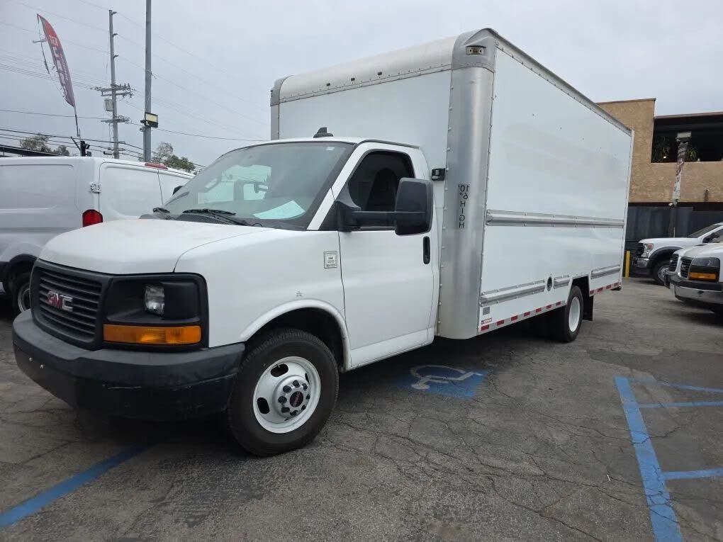 2016 GMC Savana Chassis 3500 177 Cutaway with 1WT RWD