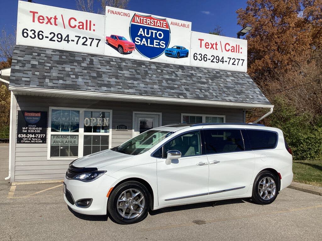 2017 Chrysler Pacifica Limited FWD