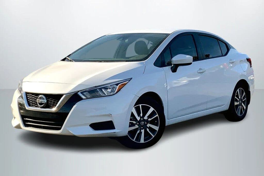2022 Nissan Versa SV FWD