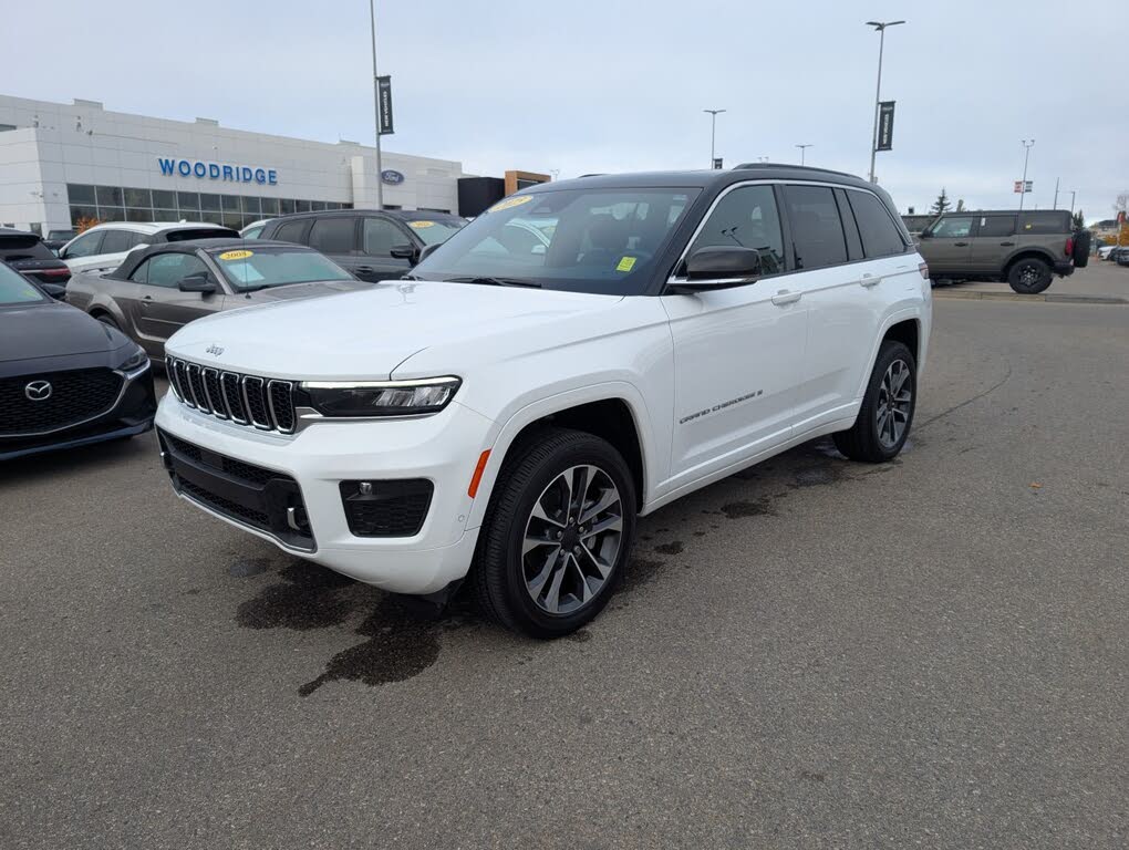 2025 Jeep Grand Cherokee Overland 4WD