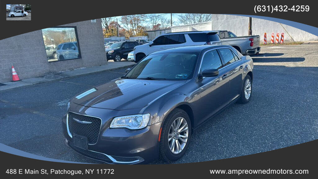 2017 Chrysler 300 Limited RWD