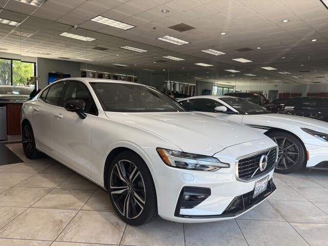 2020 Volvo S60 T6 R-Design AWD