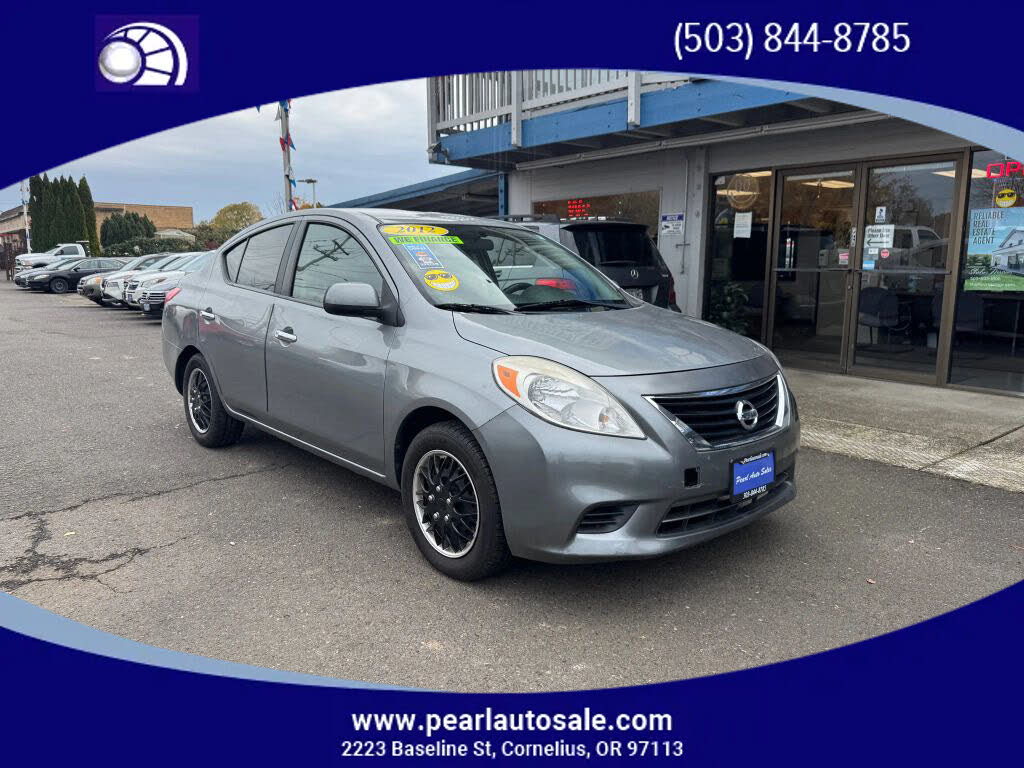 2012 Nissan Versa 1.6 SV