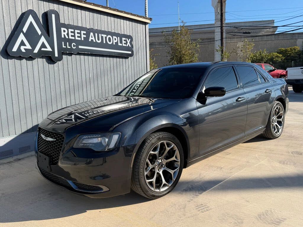 2018 Chrysler 300 Touring RWD