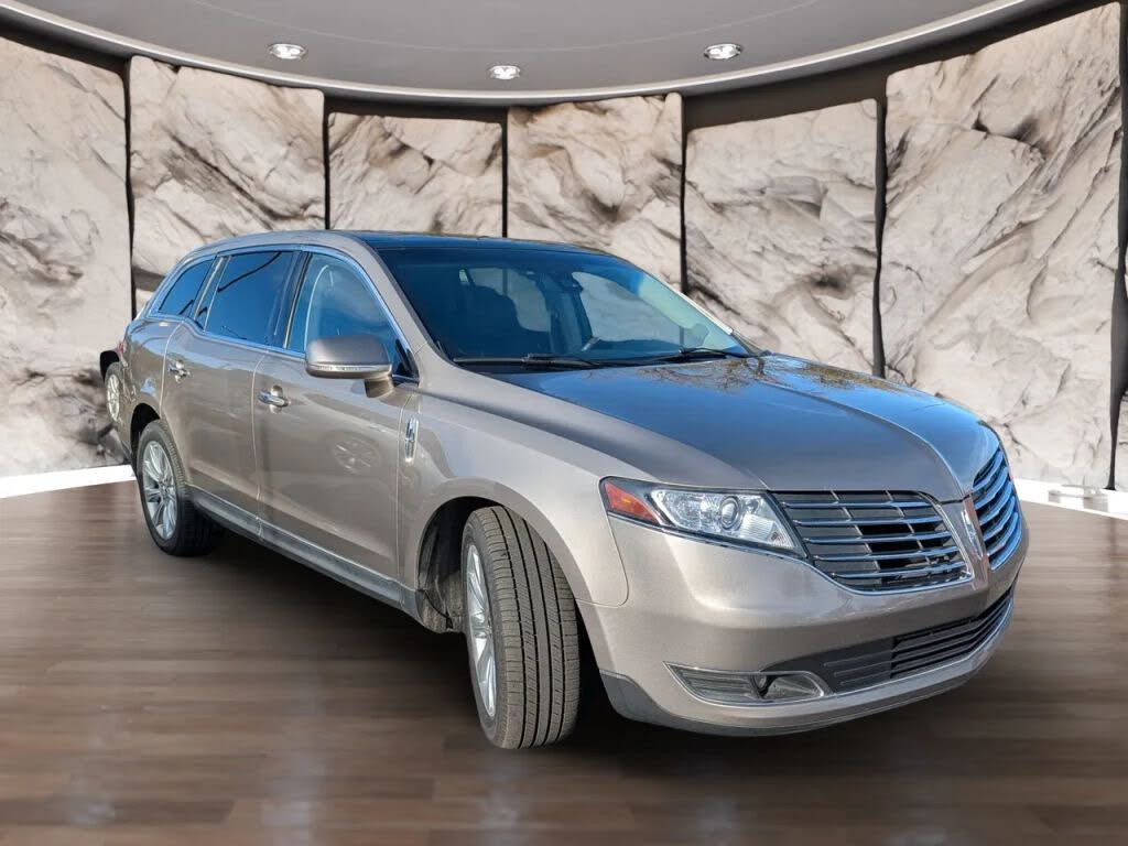 2018 Lincoln MKT Reserve AWD