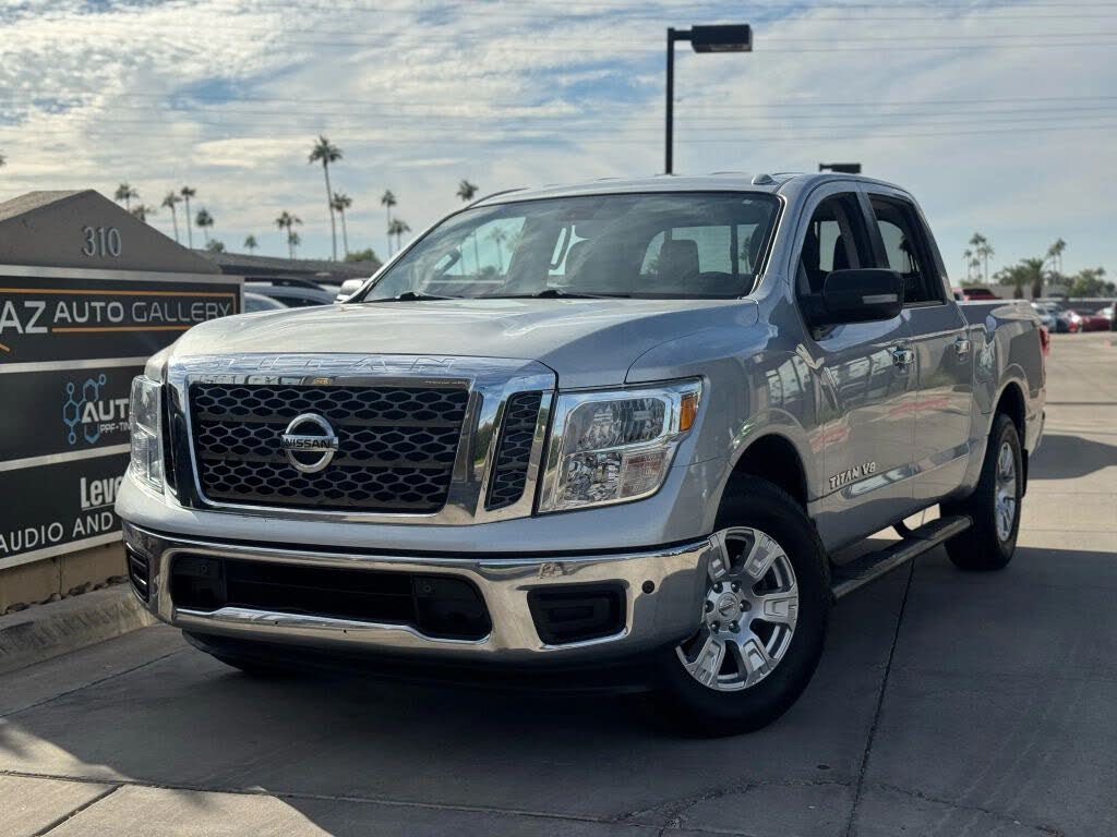 2018 Nissan Titan SV Crew Cab RWD