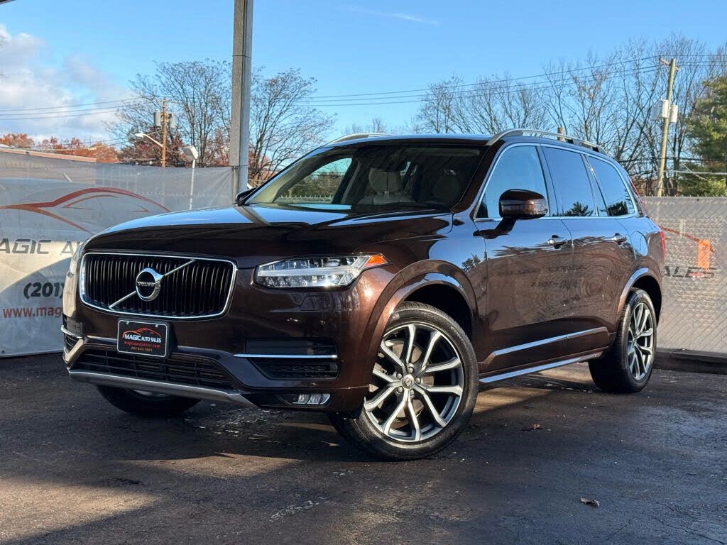2018 Volvo XC90 T6 Momentum AWD