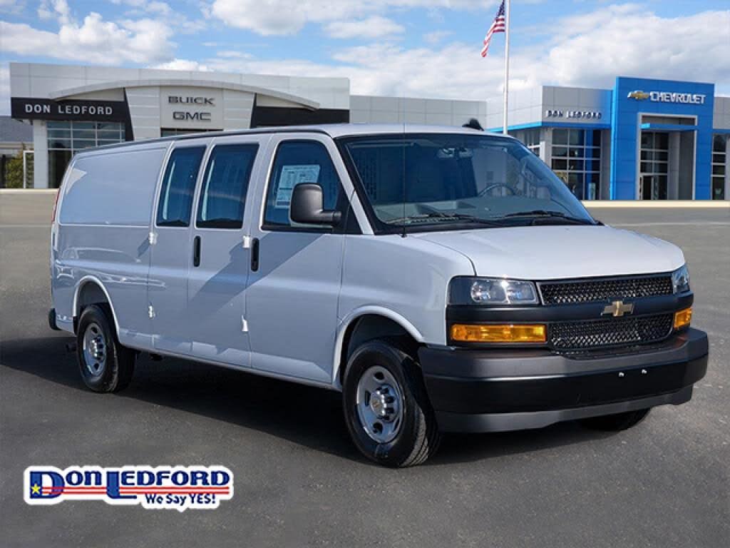 2025 Chevrolet Express Cargo 2500 RWD
