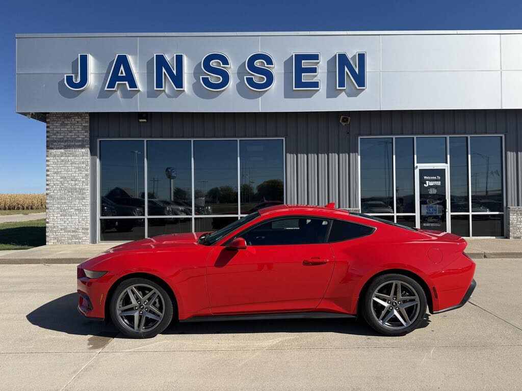 2025 Ford Mustang EcoBoost Fastback RWD