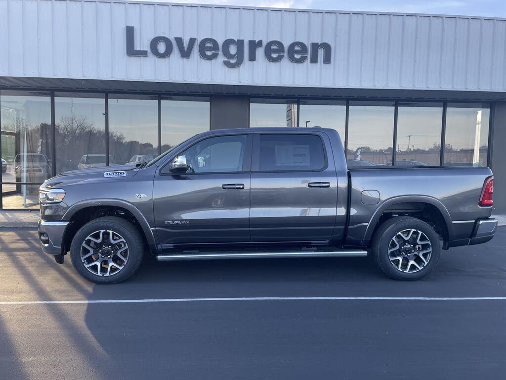 2026 RAM 1500 Laramie Crew Cab 4WD