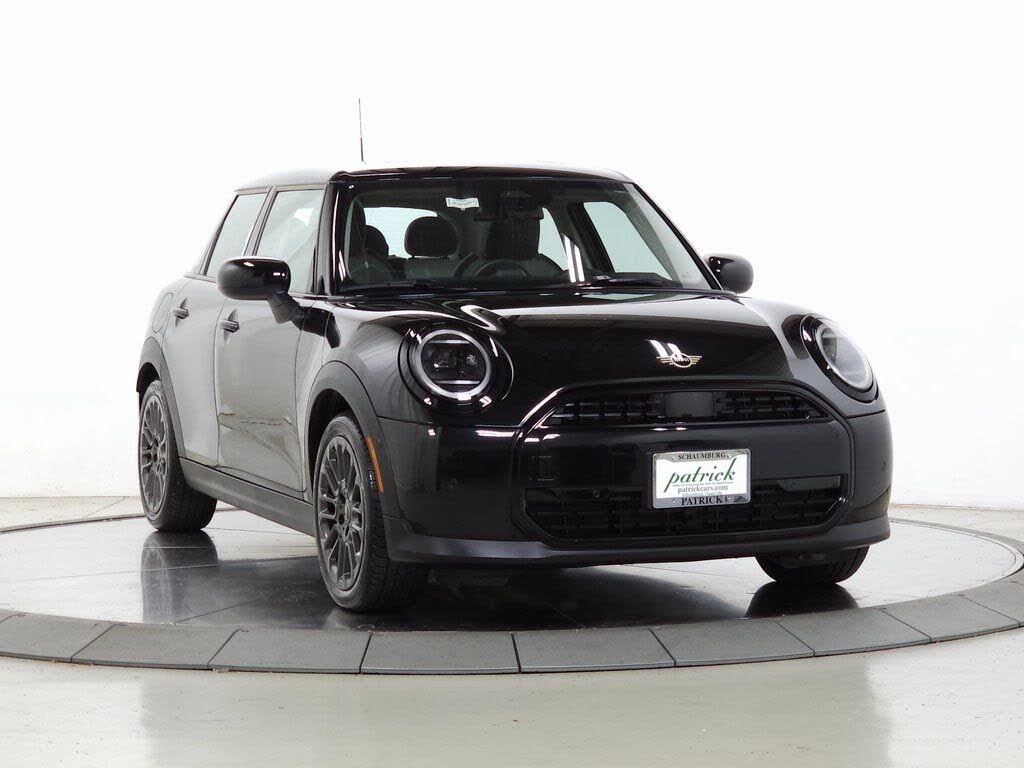 2025 MINI Cooper Signature Trim 4-Door Hatchback FWD