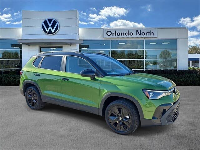 2026 Volkswagen Taos SE Black FWD